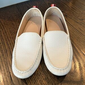 White leather loafers / boat shoes